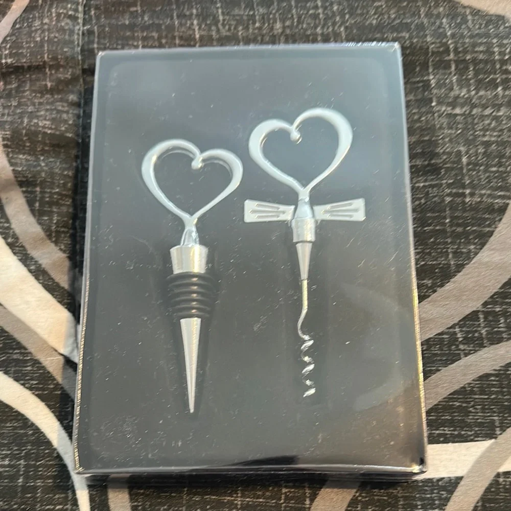 Heart Wine Stopper and Corkscrew Set